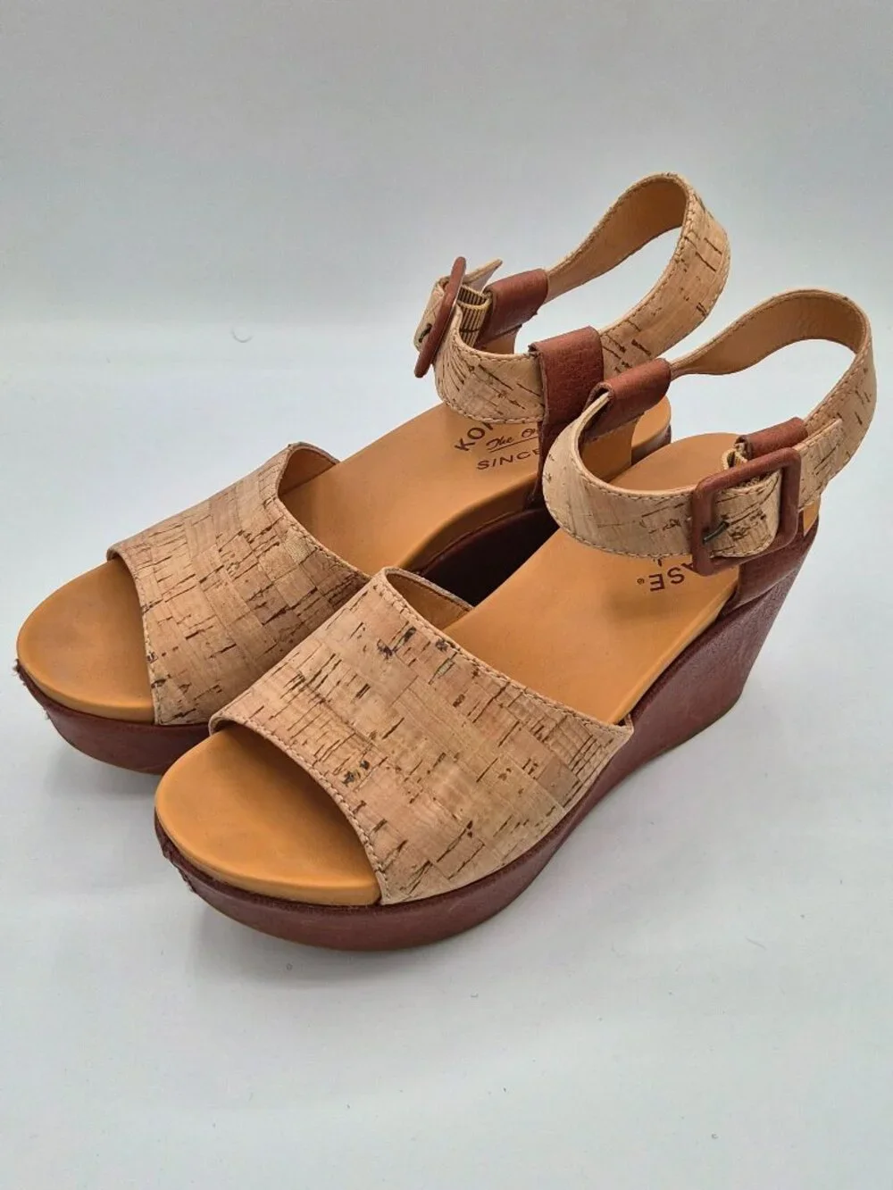 Kork-Ease Wedge Platform Shoes Size 6M Tan/Cork color